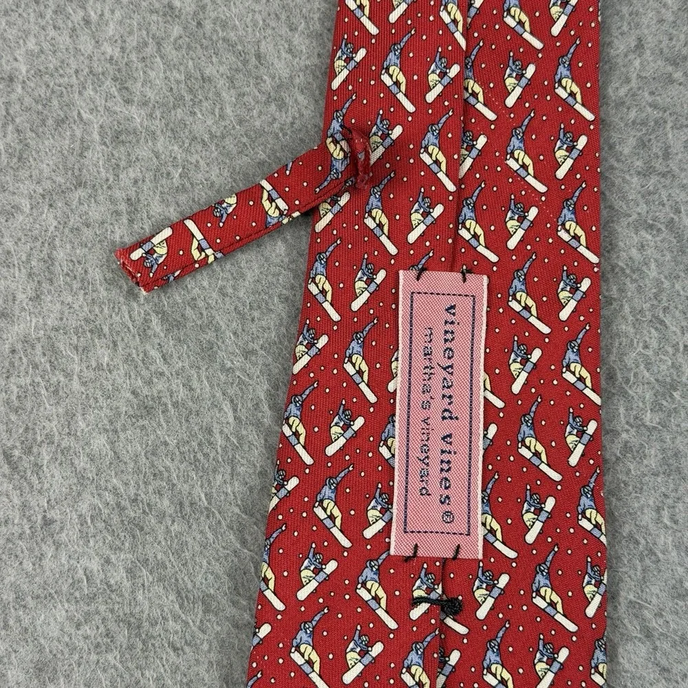 Vineyard Vines Boys Silk Tie Red Snowboarder Novelty Made USA 48x3